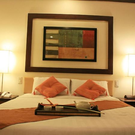 O Hotel Баколод Экстерьер фото